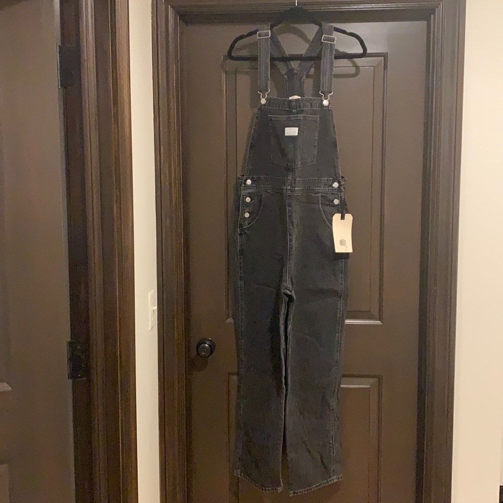 NWT - Levi’s faded black denim overalls